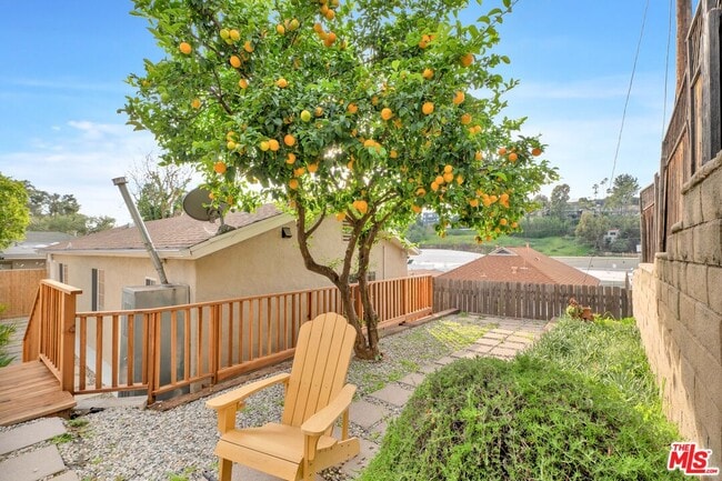 Building Photo - 2279 India St