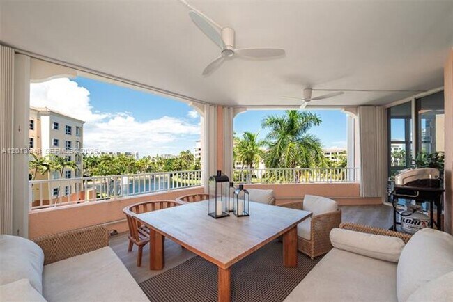 Building Photo - 733 Crandon Blvd
