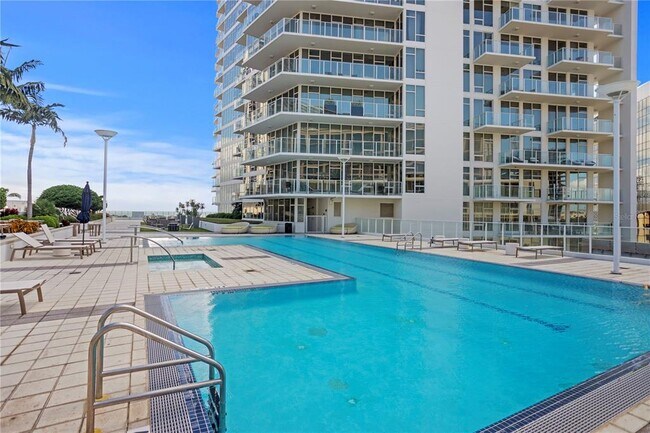 Building Photo - 145 2nd Ave S