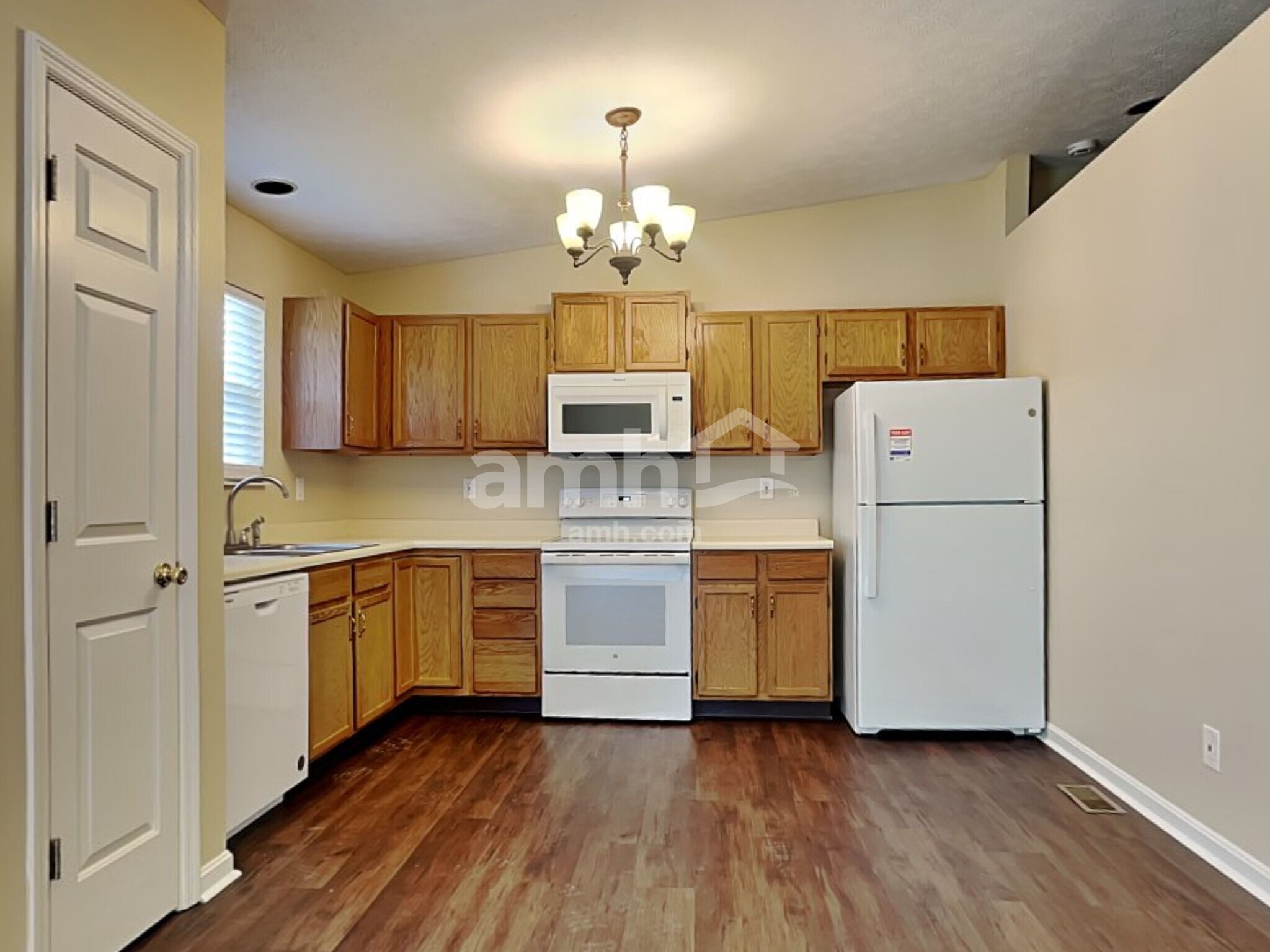 Building Photo - 410 Morning Sun Dr