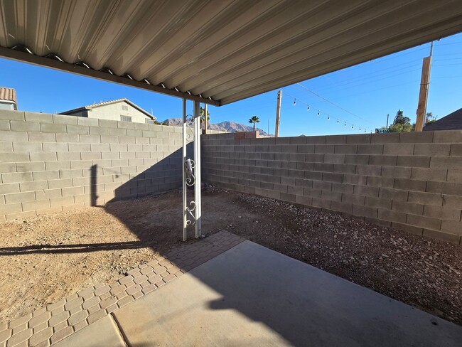 Building Photo - **Charming 2-Bedroom Home for Lease for a ...