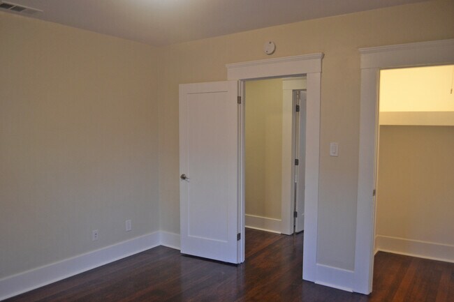 Building Photo - 3765 - 3767