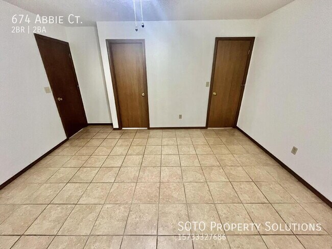 Building Photo - 674 Abbie Ct
