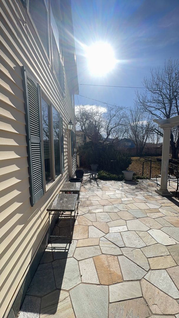 Building Photo - 299 N Highland Dr