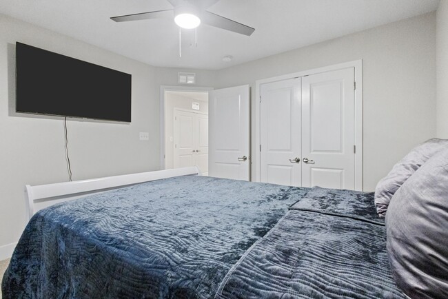 Building Photo - Spacious 3BR Townhome in Bryans Road
