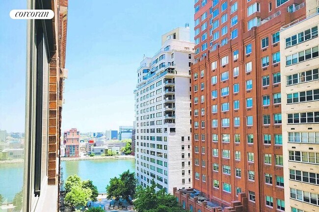 Building Photo - 515 E 72nd St