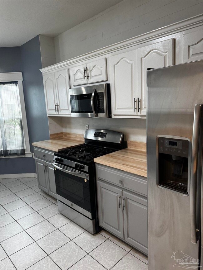 Building Photo - 2232 Orion Lake Dr