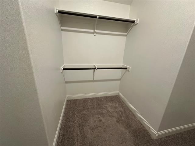 Building Photo - 3320 Oak Ln