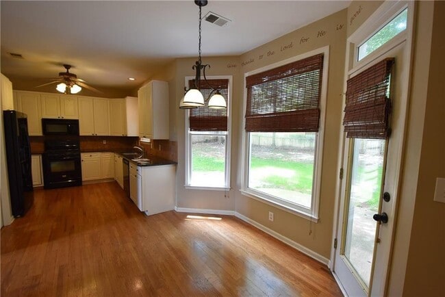 Building Photo - 629 Overhill Dr
