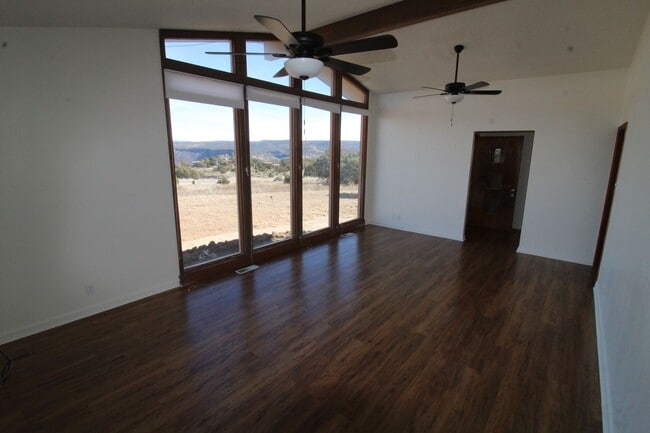 Building Photo - 601 La Bajada Way