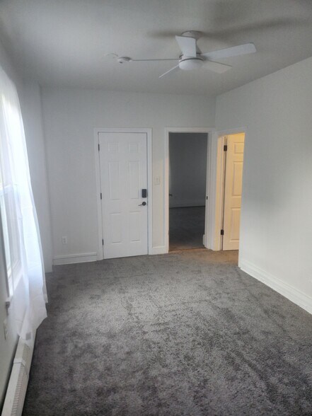 Building Photo - 46 Webster Pl