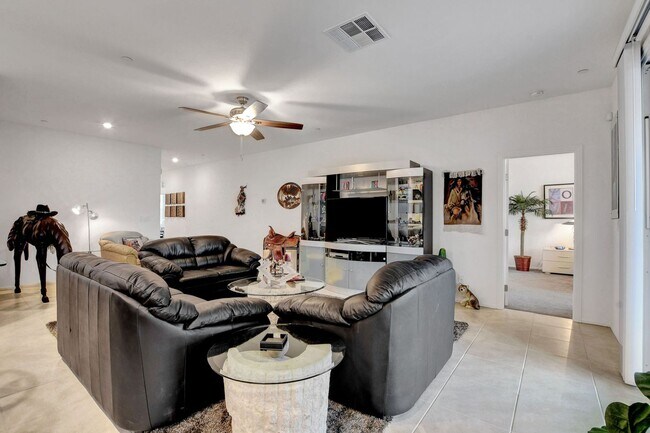 Building Photo - Beautiful Energy Star Home in Skye Hills