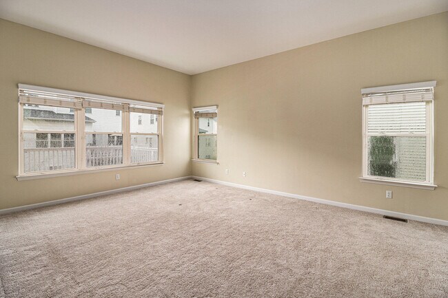 Building Photo - 1304 N Bay Dr