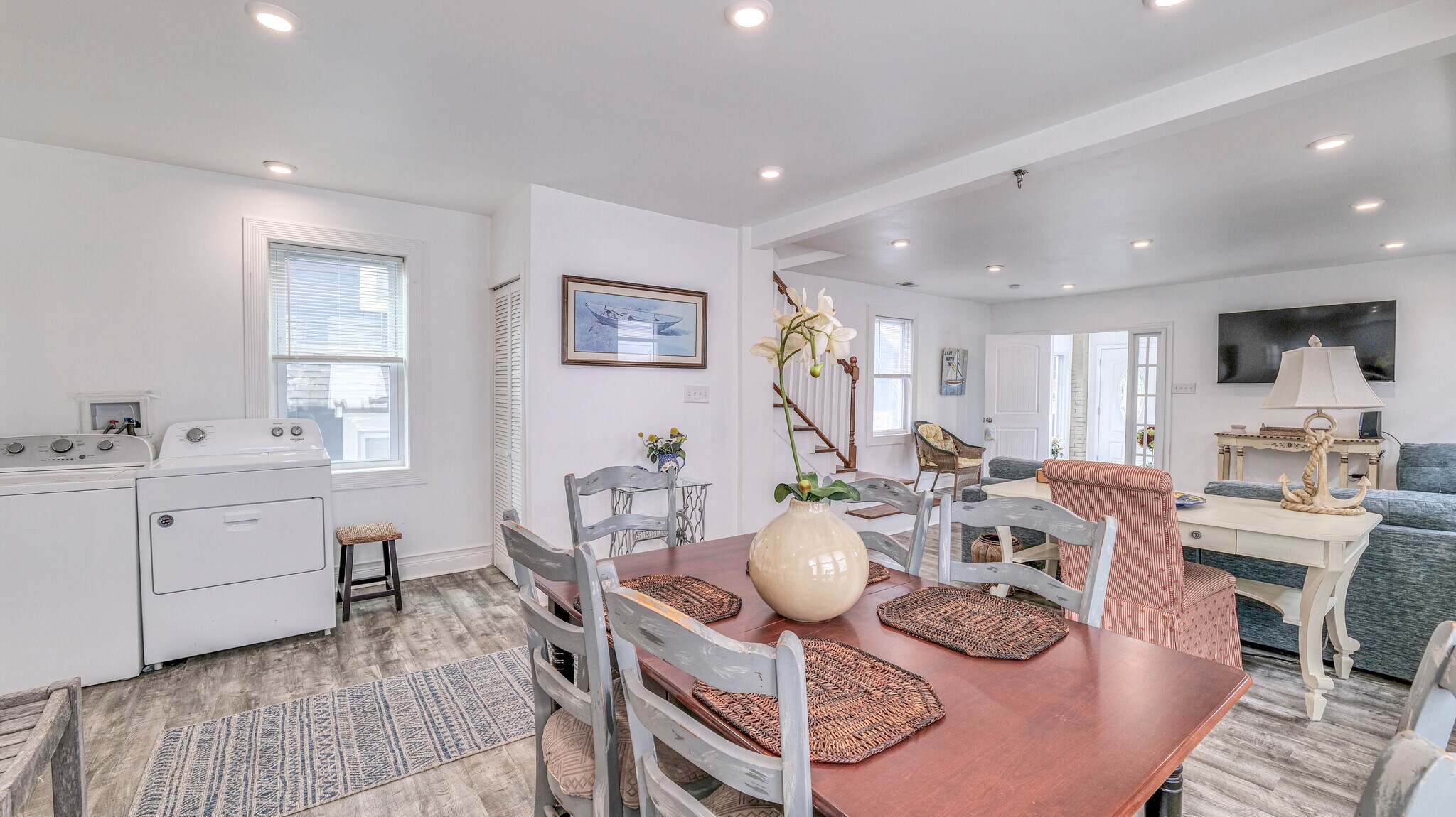 Building Photo - 14 N Vassar Sq