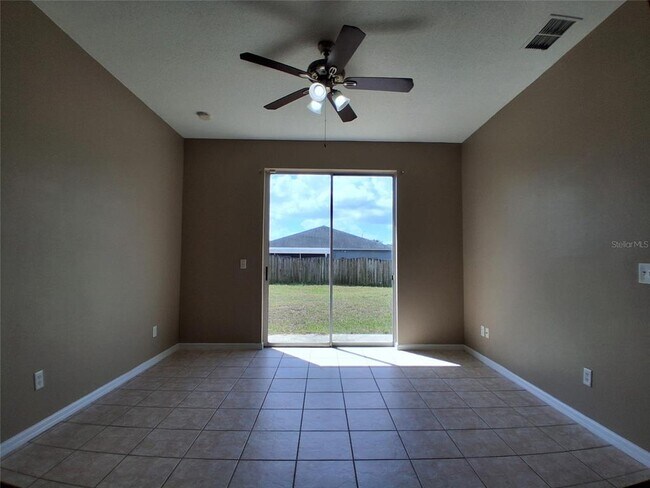 Building Photo - 325 Piano Ln