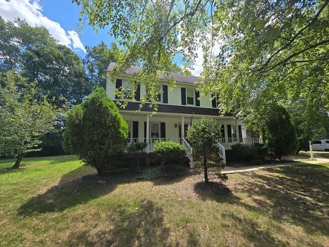 Building Photo - 4 BEDROOM IN CHESTERFIELD COUNTY all viewi...