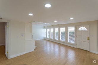 3BD,2BA Living Area - 5121 Ledge Ave