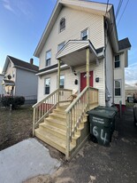 Building Photo - 164 Hanover St