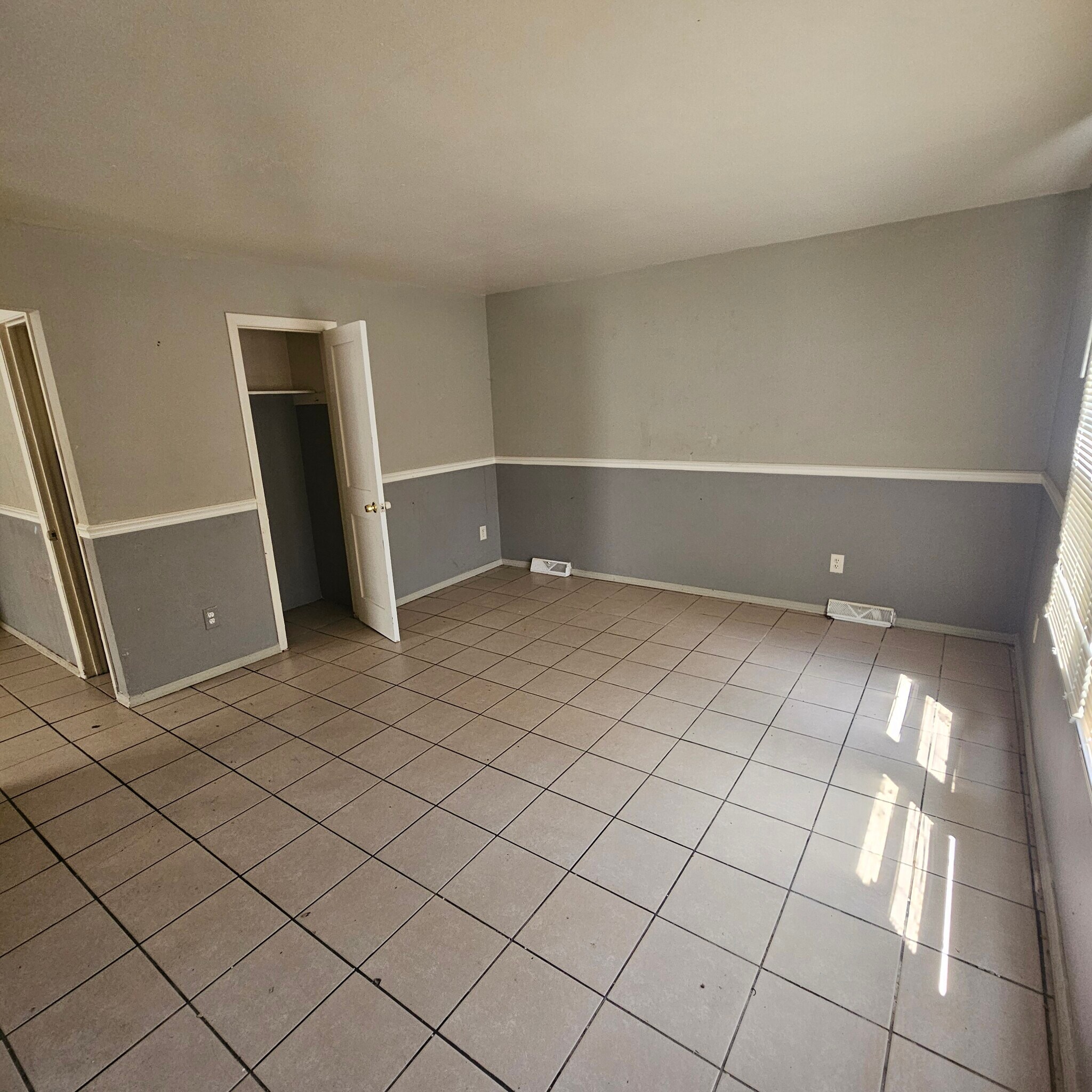 Building Photo - 6503 N 53rd St
