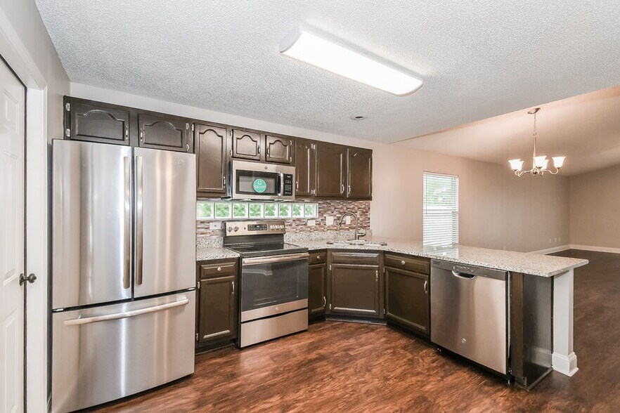 Building Photo - 8785 Chambore Dr