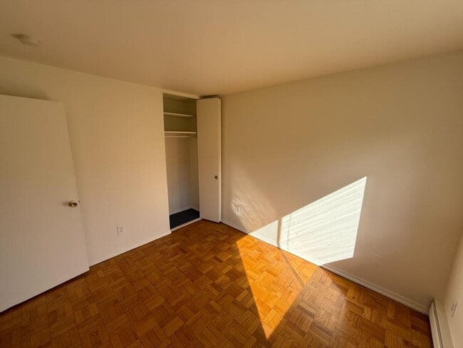 Building Photo - 37 Rome Ave