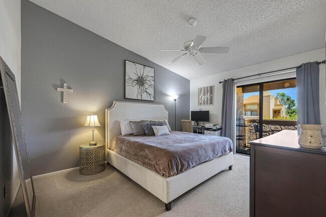 Building Photo - 7950 E Starlight Way