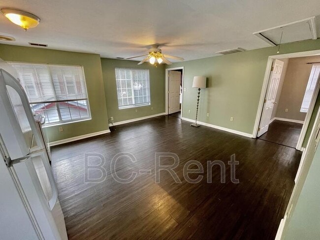 Building Photo - 434 Wayne St