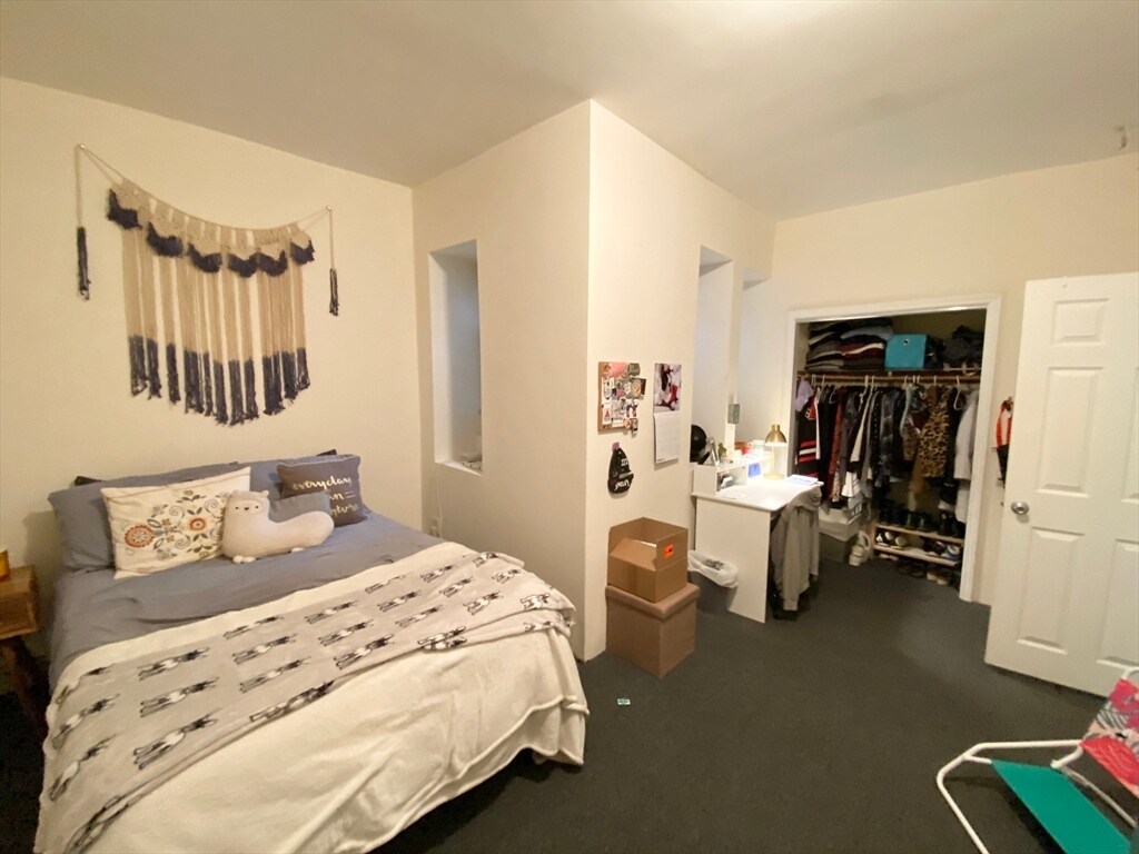 Building Photo - 546 Columbus Ave