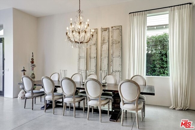 Building Photo - 2425 Clement Ave