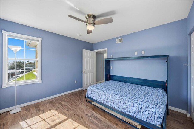 Building Photo - 2950 Viscaya Pl