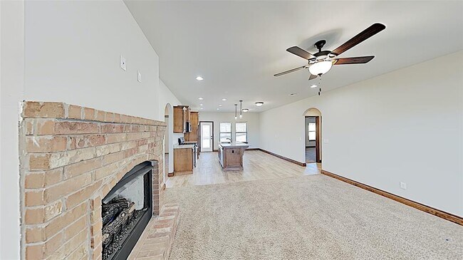 Building Photo - 404 Charles Ct