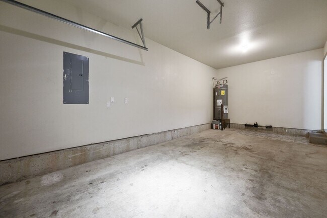 Building Photo - 4bed/2.5 Bathroom house - SE Portland