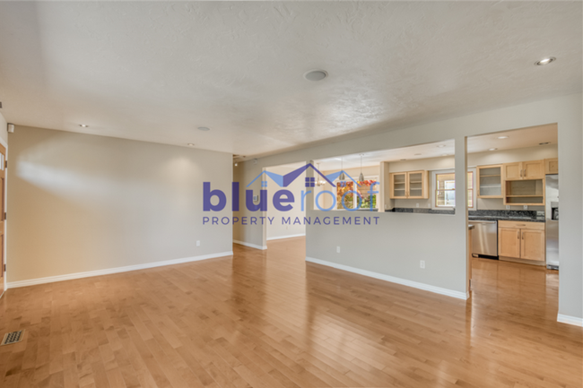Building Photo - 27827 SW Grahams Ferry Rd
