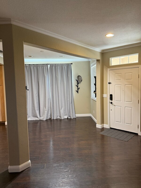 Building Photo - 2320 Bayless Way