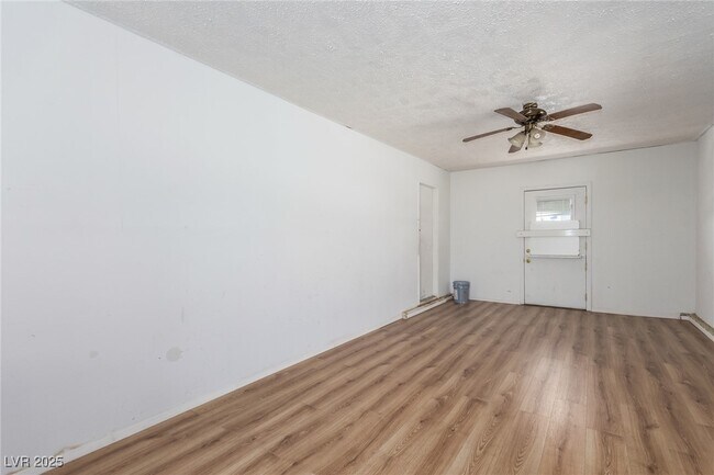 Building Photo - 505 Vincent Way