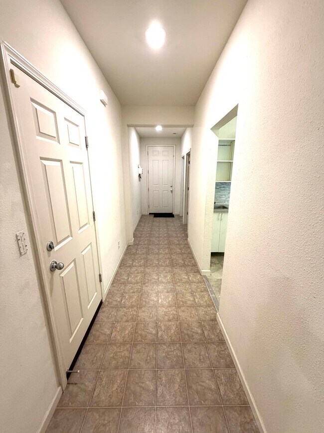 Building Photo - Spacious 5BR + Loft in Hamptons Village – Studio Suite, New HVAC, EV Charging