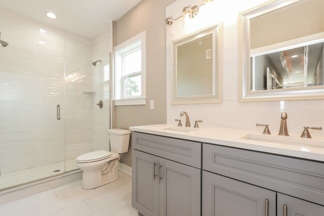 Building Photo - 1433 S Fallon St