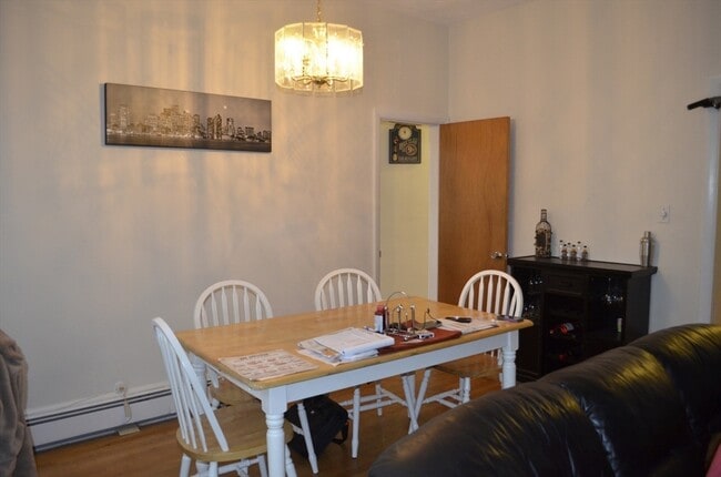 Building Photo - 12 Kilsyth Rd