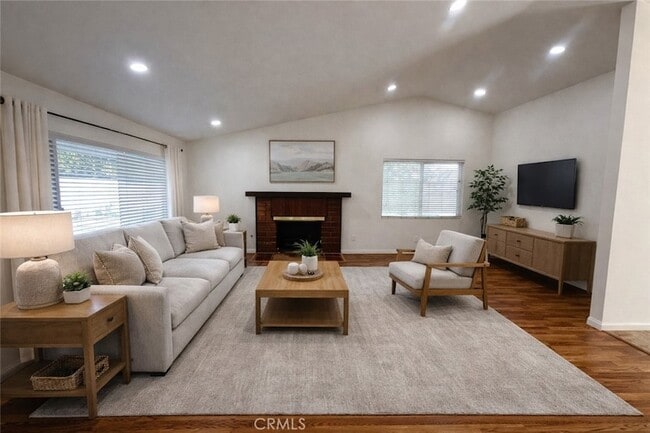 Building Photo - 18562 Stare St