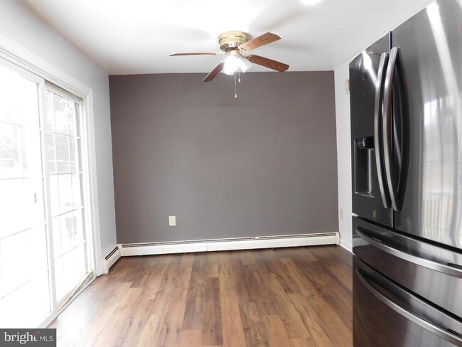 Building Photo - 13000 Kerrman Ct