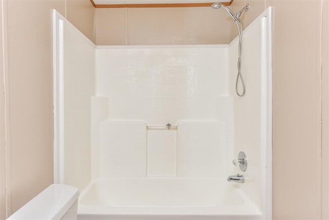 Building Photo - 10685 Royal Cavins Dr