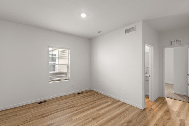 Building Photo - 6155 Drum Pl