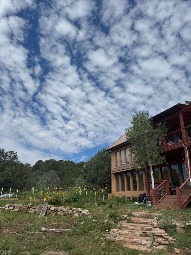 Building Photo - Sandia Haven