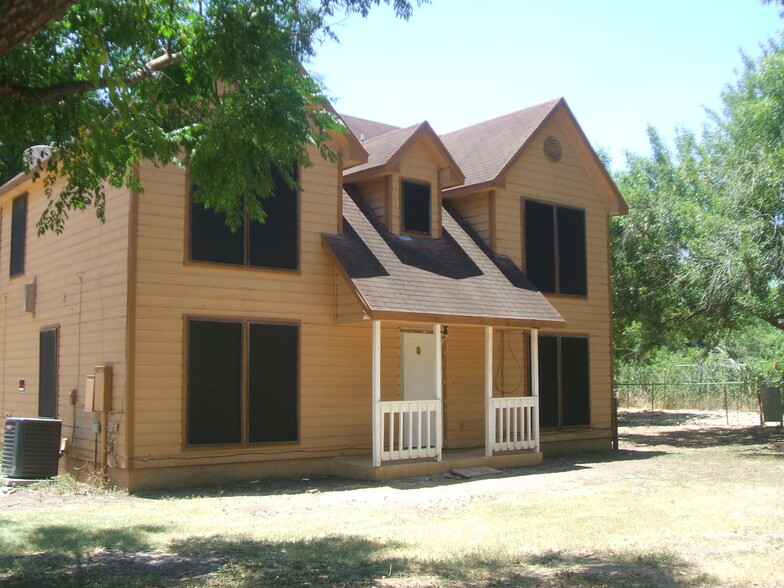 Front entering Property - 11180 Bethany Way