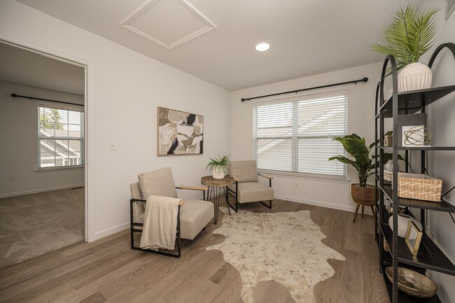 Building Photo - 223 Randlin Dr