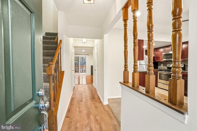 Primary Photo - 9040 Armendown Dr