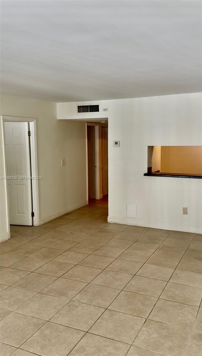 Building Photo - 492 NW 165th St