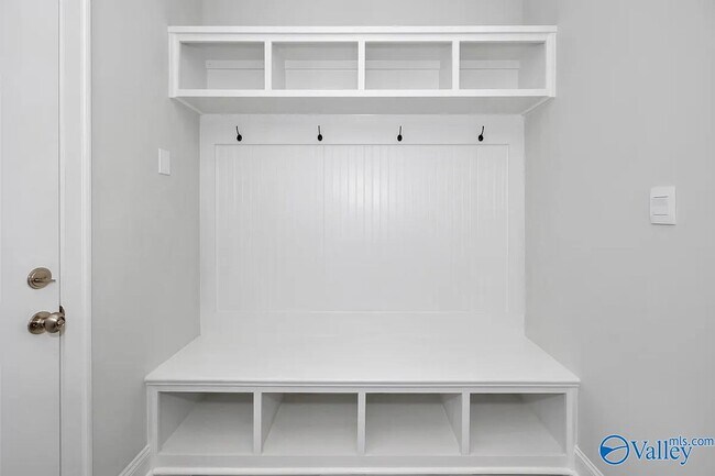 Building Photo - 16535 Hamilton Pl