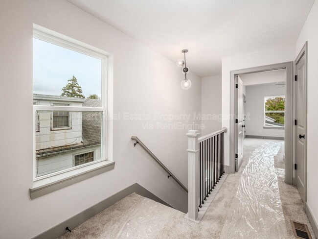 Building Photo - 1128 Geers Ave