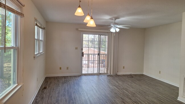 Dining Room/Living Room/Deck - 1506 Shawnee St